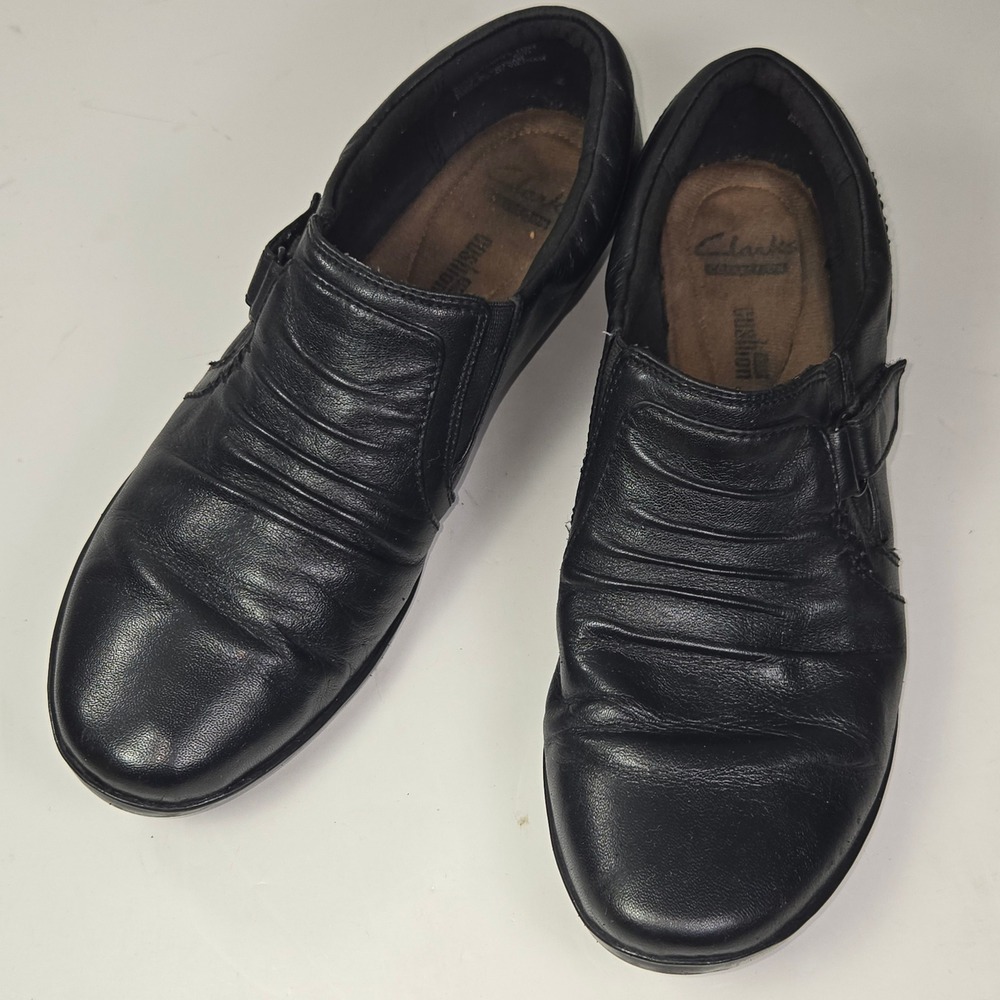 Clarks Black Leather Comfort Slip On Loafers Women 9 M Low Wedge